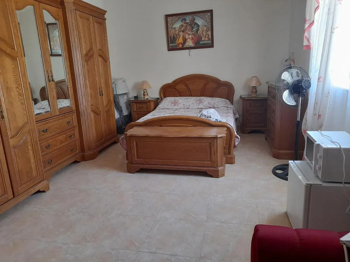Private Room Qormi Rum i privatbostad